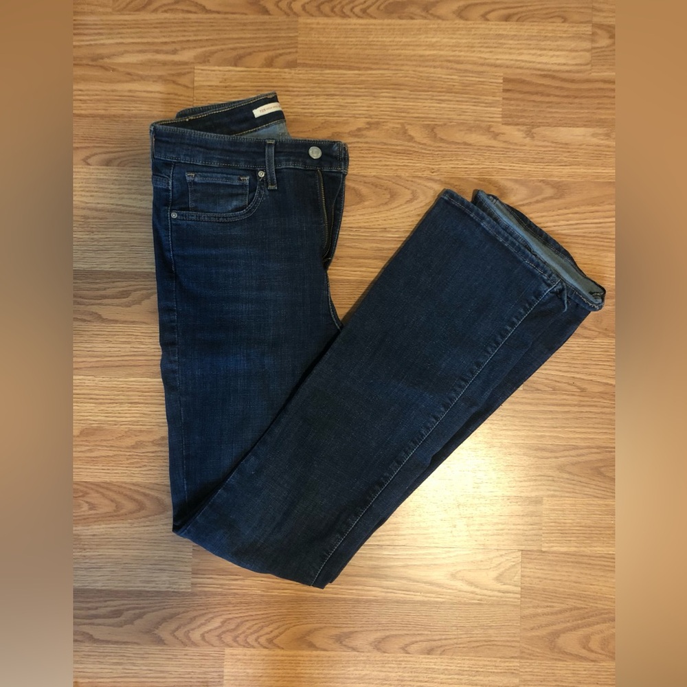 Levi’s, High-rise Flare Jean